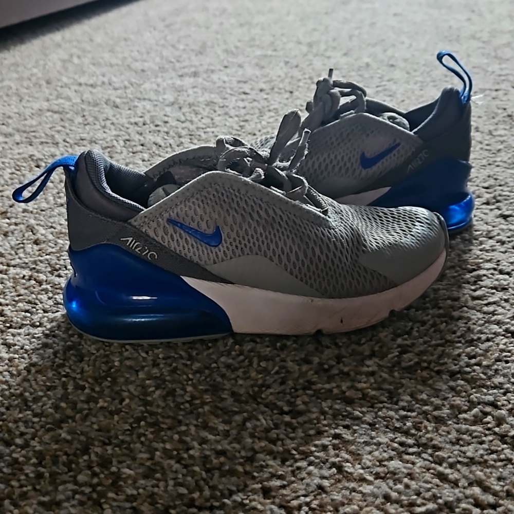 Boys size 12 Nike Air Max 270